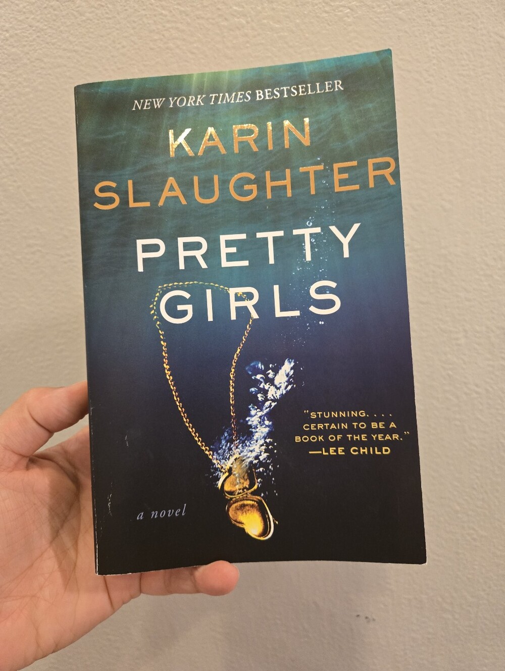 Pretty Girls by Karin Slaughter Paperback